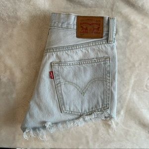 Levi’s light wash denim shorts